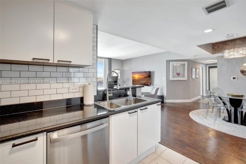Copropriété à louer à Hollywood, Floride: 3 chambres, 137.68 m2 № 1857546 - photo 11