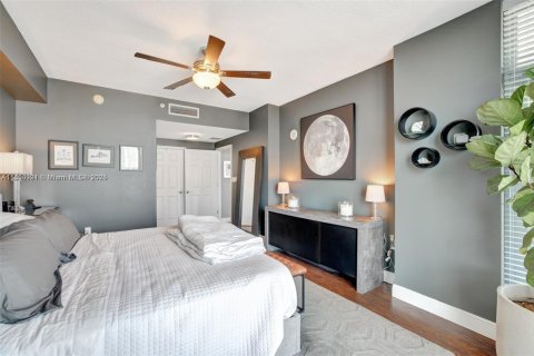Condo in Hollywood, Florida, 3 bedrooms  № 1857546 - photo 17