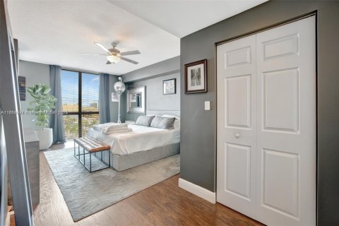 Copropriété à louer à Hollywood, Floride: 3 chambres, 137.68 m2 № 1857546 - photo 13