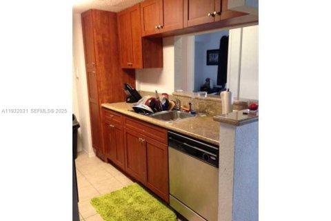 Снять в аренду кондоминиум в Майами, Флорида 1 спальня, 57.6м2, № 1990563 - фото 5