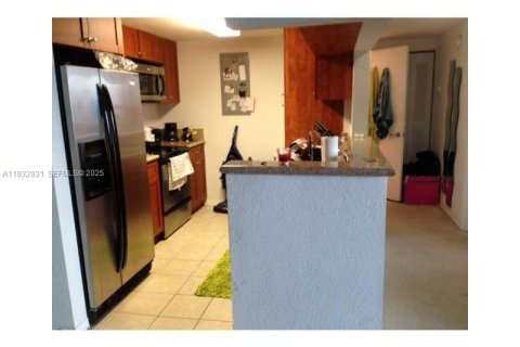 Снять в аренду кондоминиум в Майами, Флорида 1 спальня, 57.6м2, № 1990563 - фото 4