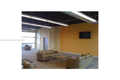 Снять в аренду кондоминиум в Майами, Флорида 1 спальня, 57.6м2, № 1990563 - фото 13