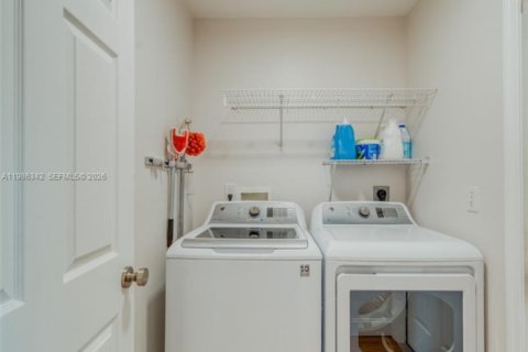 Villa ou maison à vendre à Cape Coral, Floride: 3 chambres, 132.11 m2 № 2044769 - photo 10