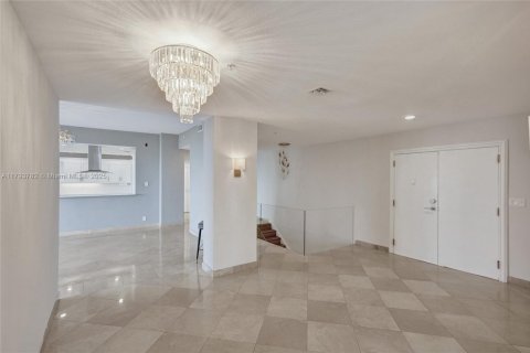 Condo in Aventura, Florida, 5 bedrooms  № 1865740 - photo 4