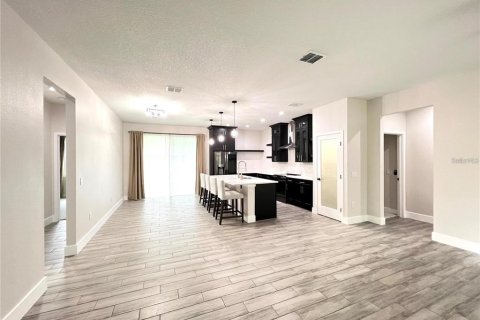Casa en venta en Apopka, Florida, 4 dormitorios, 242.75 m2 № 1609944 - foto 9