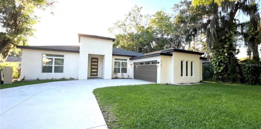 House in Apopka, Florida 4 bedrooms, 242.75 sq.m. № 1609944