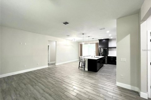 Casa en venta en Apopka, Florida, 4 dormitorios, 242.75 m2 № 1609944 - foto 6