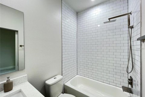 Casa en venta en Apopka, Florida, 4 dormitorios, 242.75 m2 № 1609944 - foto 26