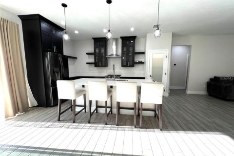 Casa en venta en Apopka, Florida, 4 dormitorios, 242.75 m2 № 1609944 - foto 3