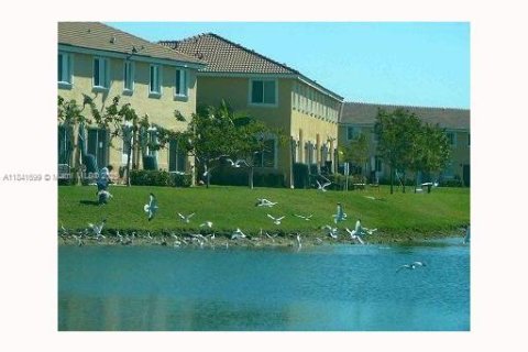 Condominio en alquiler en Homestead, Florida, 3 dormitorios, 98.48 m2 № 1978694 - foto 21