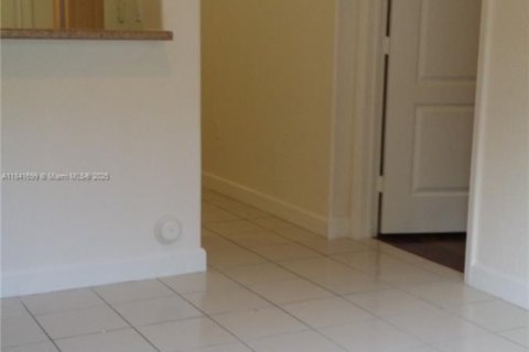 Condominio en alquiler en Homestead, Florida, 3 dormitorios, 98.48 m2 № 1978694 - foto 7