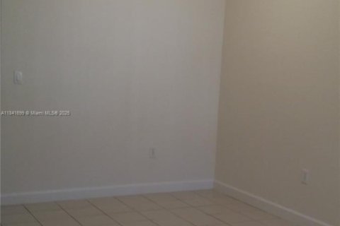 Condominio en alquiler en Homestead, Florida, 3 dormitorios, 98.48 m2 № 1978694 - foto 6