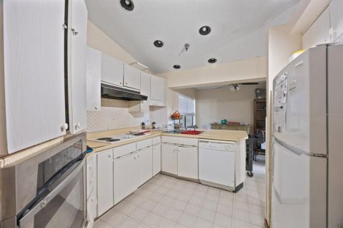 Immobilier commercial à vendre à Clearwater, Floride: 242.01 m2 № 2206286 - photo 9
