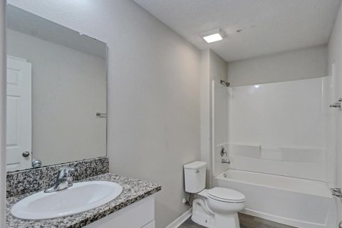 House in Riverview, Florida 5 bedrooms, 229.1 sq.m. № 2404614 - photo 24