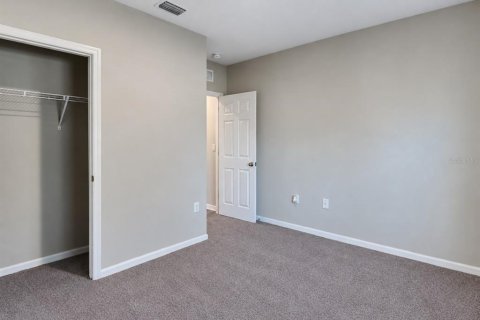 House in Riverview, Florida 5 bedrooms, 229.1 sq.m. № 2404614 - photo 13