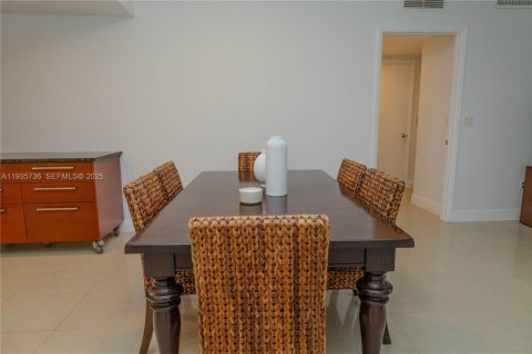Condominio en venta en Hallandale Beach, Florida, 3 dormitorios, 145.95 m2 № 1993827 - foto 30