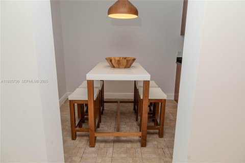 Condominio en venta en Hallandale Beach, Florida, 3 dormitorios, 145.95 m2 № 1993827 - foto 16