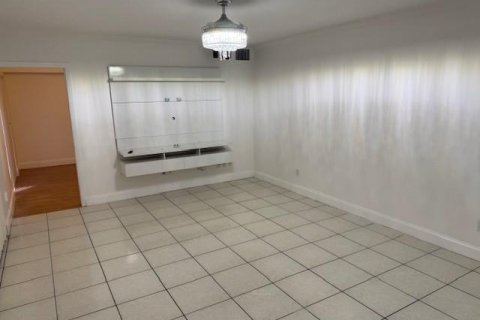 Снять в аренду таунхаус в Дейви, Флорида 1 комната, 153.66м2, № 2274537 - фото 20