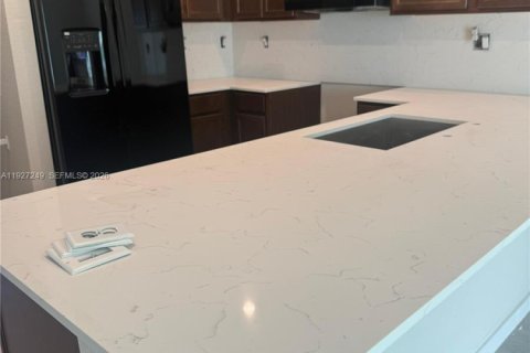 Adosado en alquiler en Florida City, Florida, 3 dormitorios, 132.39 m2 № 2054505 - foto 2