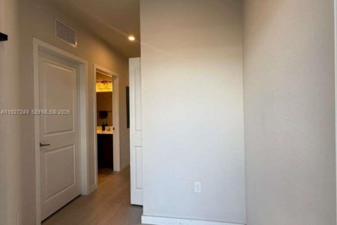 Adosado en alquiler en Florida City, Florida, 3 dormitorios, 132.39 m2 № 2054505 - foto 4