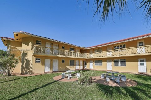 Condominio en Deerfield Beach, Florida, 1 dormitorio  № 2012648
