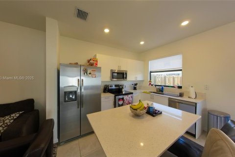 Townhouse in Homestead, Florida 3 bedrooms, 123.37 sq.m. № 1886567 - photo 7