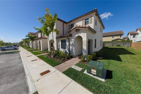 Townhouse in Homestead, Florida 3 bedrooms, 123.37 sq.m. № 1886567 - photo 3