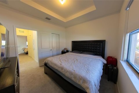 Townhouse in Homestead, Florida 3 bedrooms, 123.37 sq.m. № 1886567 - photo 11