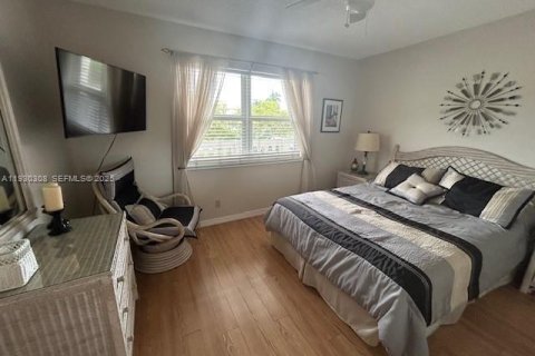 Купить кондоминиум в Дания-Бич, Флорида 2 спальни, 106.28м2, № 1989058 - фото 13