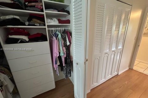 Купить кондоминиум в Дания-Бич, Флорида 2 спальни, 106.28м2, № 1989058 - фото 20