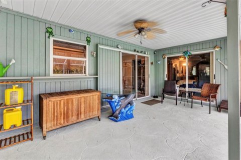 House in Englewood, Florida 4 bedrooms, 139.91 sq.m. № 1740524 - photo 25