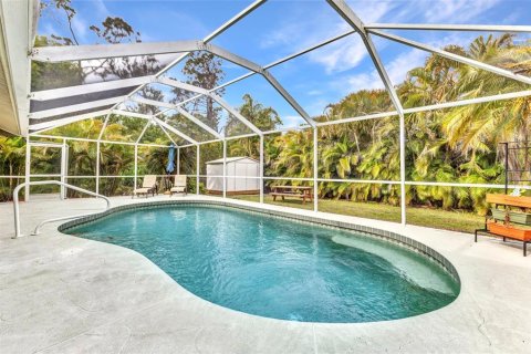 House in Englewood, Florida 4 bedrooms, 139.91 sq.m. № 1740524 - photo 23