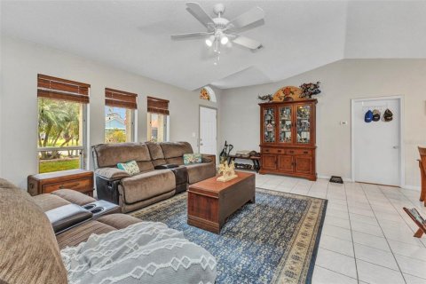 House in Englewood, Florida 4 bedrooms, 139.91 sq.m. № 1740524 - photo 5