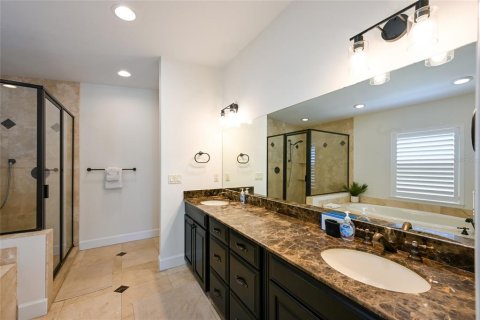 House in Bradenton Beach, Florida 4 bedrooms, 248.79 sq.m. № 2121660 - photo 24