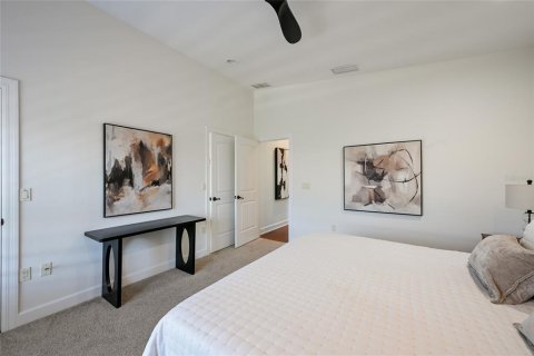 House in Bradenton Beach, Florida 4 bedrooms, 248.79 sq.m. № 2121660 - photo 28