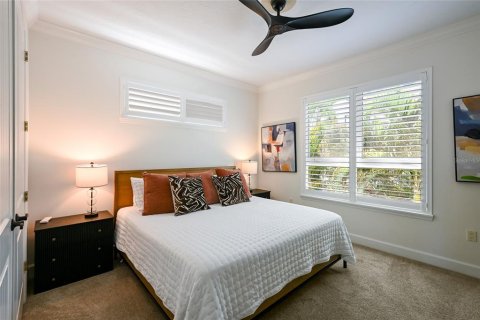 House in Bradenton Beach, Florida 4 bedrooms, 248.79 sq.m. № 2121660 - photo 14