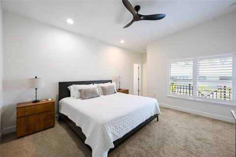 House in Bradenton Beach, Florida 4 bedrooms, 248.79 sq.m. № 2121660 - photo 27