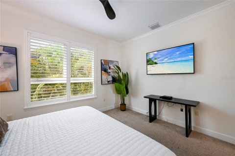 House in Bradenton Beach, Florida 4 bedrooms, 248.79 sq.m. № 2121660 - photo 15