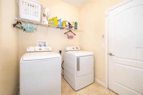 House in Orlando, Florida 4 bedrooms, 241.27 sq.m. № 1772775 - photo 11