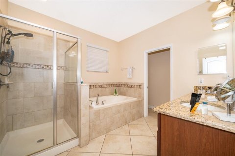 House in Orlando, Florida 4 bedrooms, 241.27 sq.m. № 1772775 - photo 28