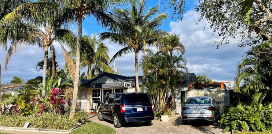 Casa en Deerfield Beach, Florida 5 dormitorios, 195.09 m2 № 1185206