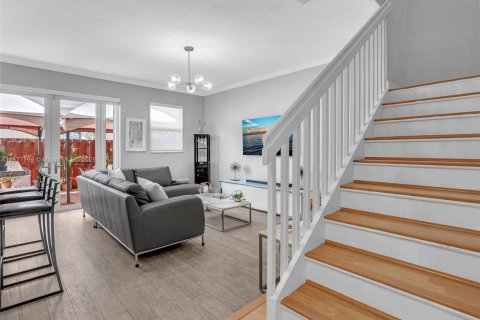 Adosado en venta en Miami, Florida, 3 dormitorios, 161 m2 № 1923922 - foto 21