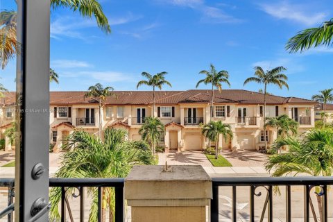 Adosado en venta en Miami, Florida, 3 dormitorios, 161 m2 № 1923922 - foto 25