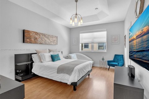 Adosado en venta en Miami, Florida, 3 dormitorios, 161 m2 № 1923922 - foto 30