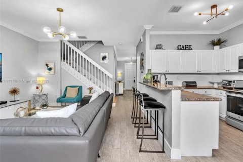 Adosado en venta en Miami, Florida, 3 dormitorios, 161 m2 № 1923922 - foto 20