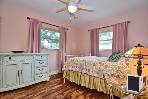 House in Sarasota, Florida 3 bedrooms, 108.79 sq.m. № 1840627 - photo 9