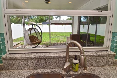 House in Sarasota, Florida 3 bedrooms, 108.79 sq.m. № 1840627 - photo 8