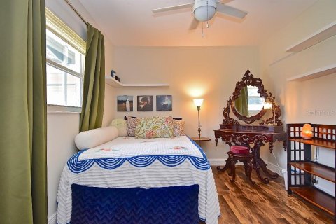 House in Sarasota, Florida 3 bedrooms, 108.79 sq.m. № 1840627 - photo 13