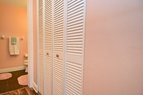 House in Sarasota, Florida 3 bedrooms, 108.79 sq.m. № 1840627 - photo 10