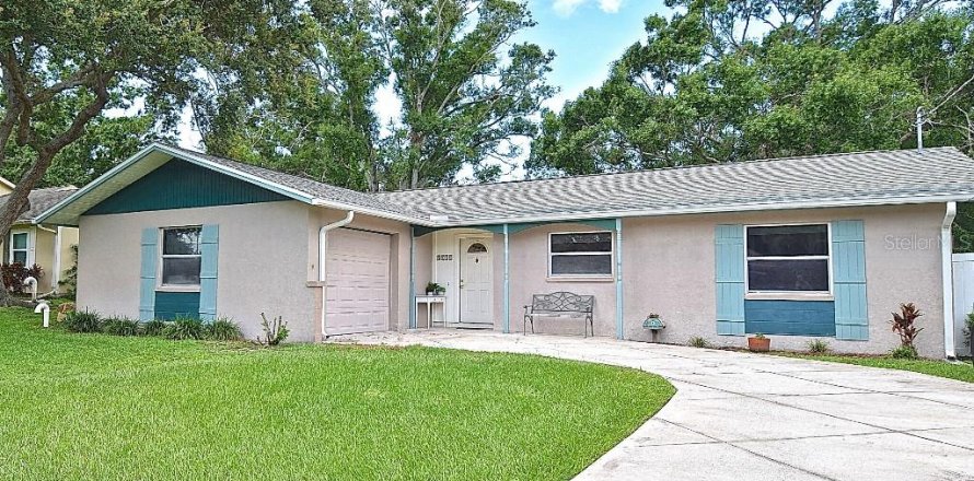 House in Sarasota, Florida 3 bedrooms, 108.79 sq.m. № 1840627